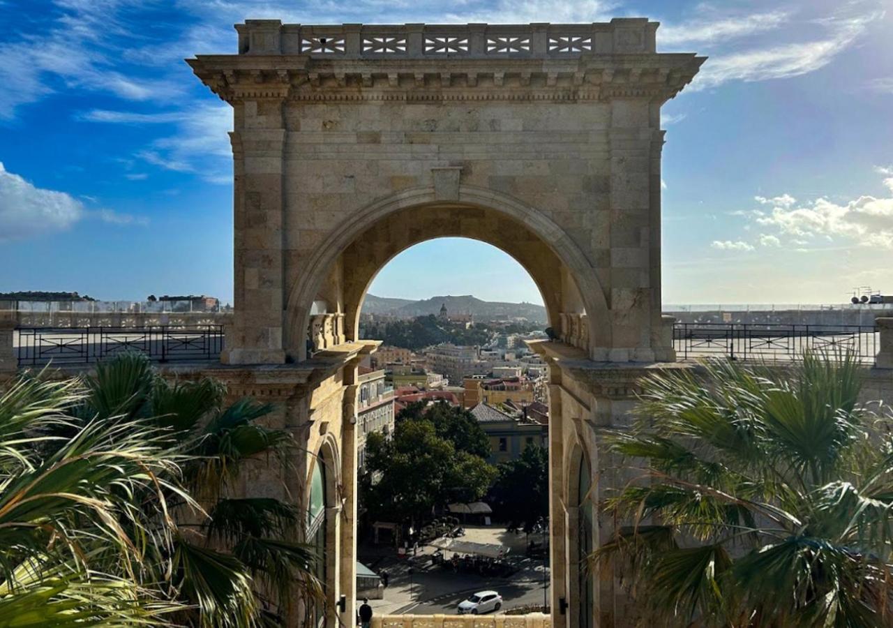 מלון Cagliari Novecento מראה חיצוני תמונה